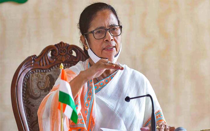 আমি জীবন দেয়ার জন্য প্রস্তুত কিন্তু আপনাদের নাগরিকত্ব কাড়তে দেব না : মমতা