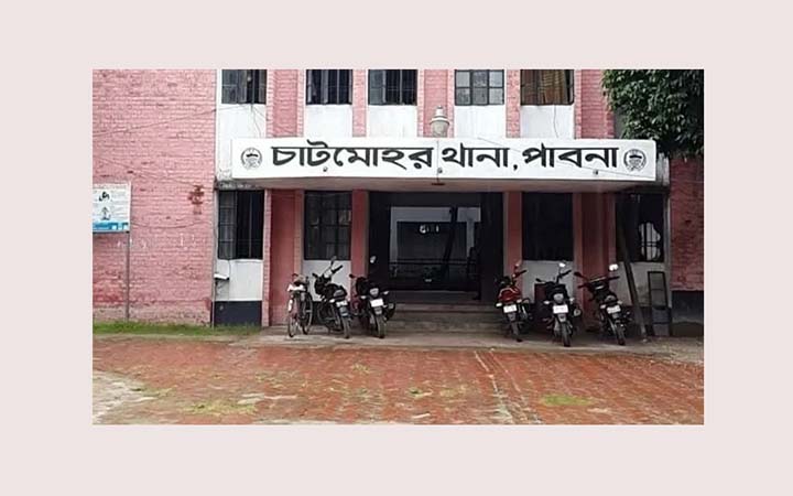 চাটমোহরে ককটেল বিস্ফোরণ, বিএনপির দাবি ‘মঞ্চনাটক’
