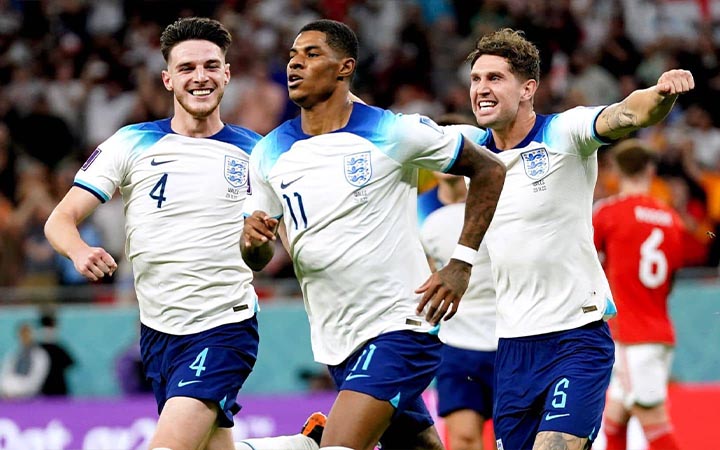 গ্রুপ সেরা হিসেবে নকআউটে ইংল্যান্ড