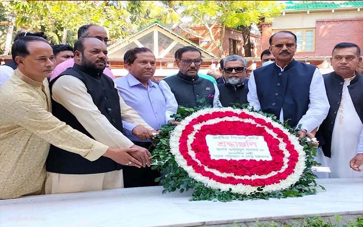 বঙ্গবন্ধু সমাধিতে ওবায়দুল কাদেরের শ্রদ্ধা