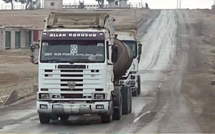 সিরিয়া থেকে মার্কিন সেনাদের তেল চুরি! নিন্দা চীনের