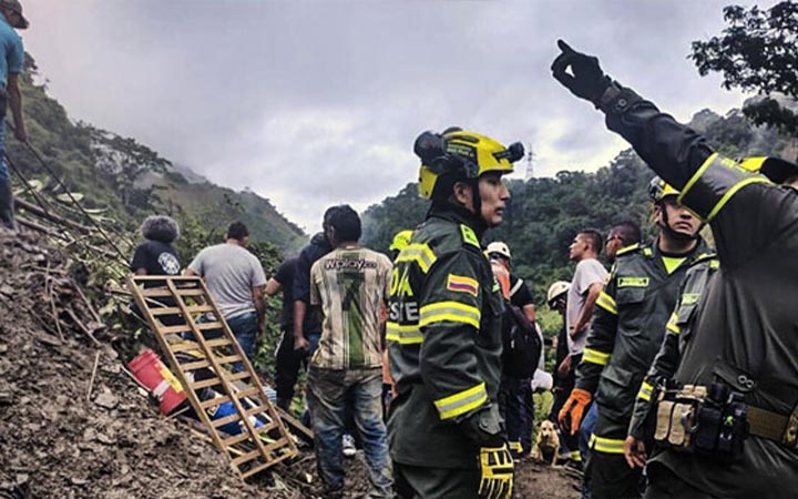 কলম্বিয়ায় ভূমিধসে ৩ জনের মৃত্যু, আটকা পড়েছে ২০ জন