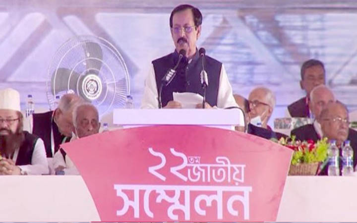 জ্ঞানপাপী বুদ্ধিজীবীদের জন্য দেশের অগ্রযাত্রা ব্যাহত হচ্ছে : সেলিম