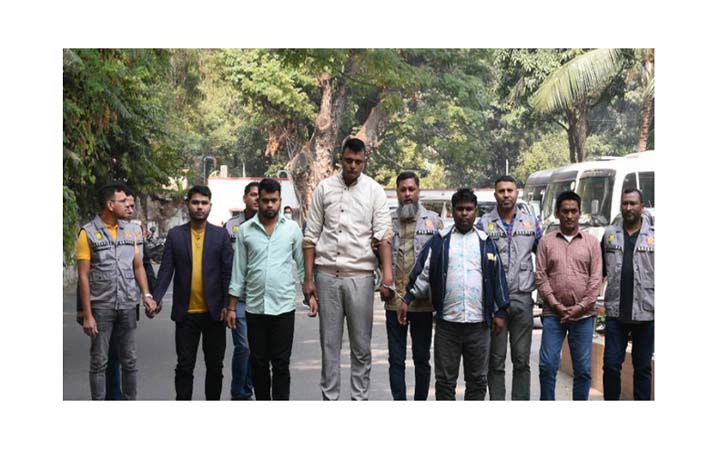 রাজধানীতে ভুয়া ডিবি চক্রের পাঁচ সদস্য গ্রেফতার