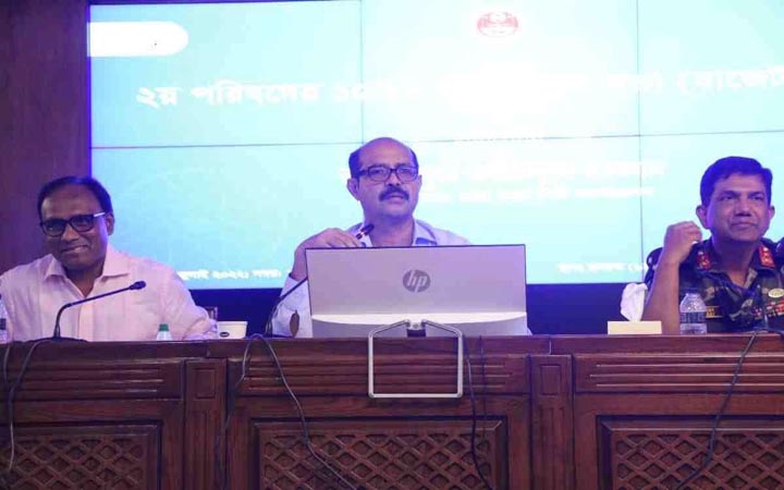 মশার জাত বুঝে কীটনাশক প্রয়োগ বাড়াতে চায় ডিএনসিসি : মেয়র আতিক