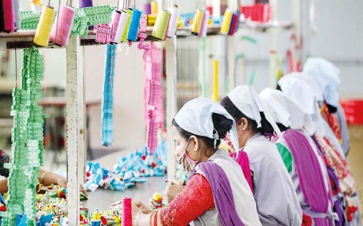 বাংলাদেশ মে মাসে ৪.০৫ বিলিয়ন ডলার মূল্যের পোশাক রফতানি করেছে
