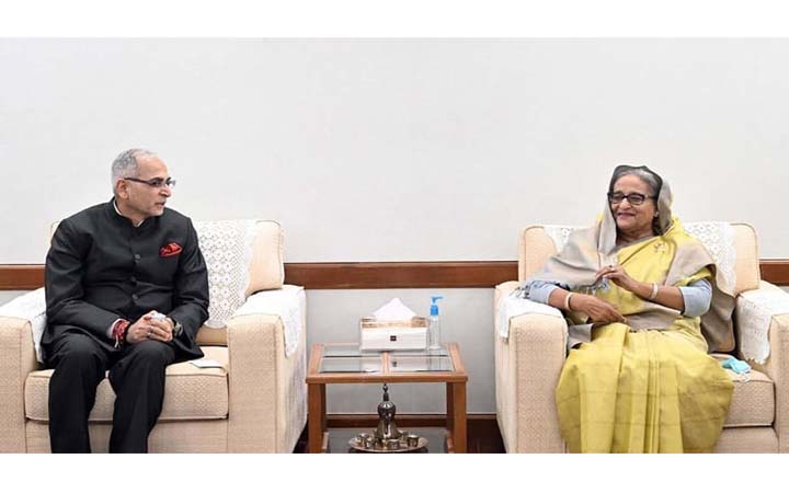 শেখ হাসিনার নেতৃত্বের প্রতি ভারতের পূর্ণ সমর্থন রয়েছে : বিনয় খাতরা