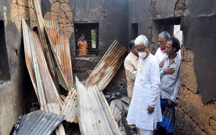 ‘বিজেপি কর্মীরা জয় শ্রীরাম বলে সংসদ সদস্যদের ওপর ঝাঁপিয়ে পড়ে’