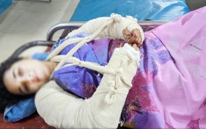 বাড্ডায় বিশ্ববিদ্যালয় ছাত্রীকে কুপিয়ে মোবাইল ছিনতাই