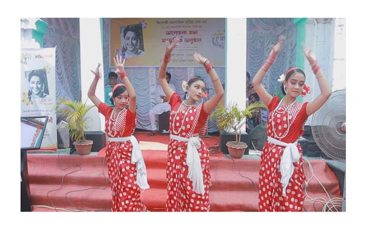 পাবনায় সুচিত্রা সেনের ৯২তম জন্মদিন পালন