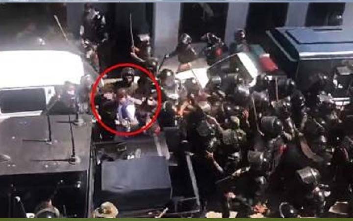 যে কারণে পাকিস্তানের মানুষ সেনাবাহিনীর ওপর ক্ষুব্ধ