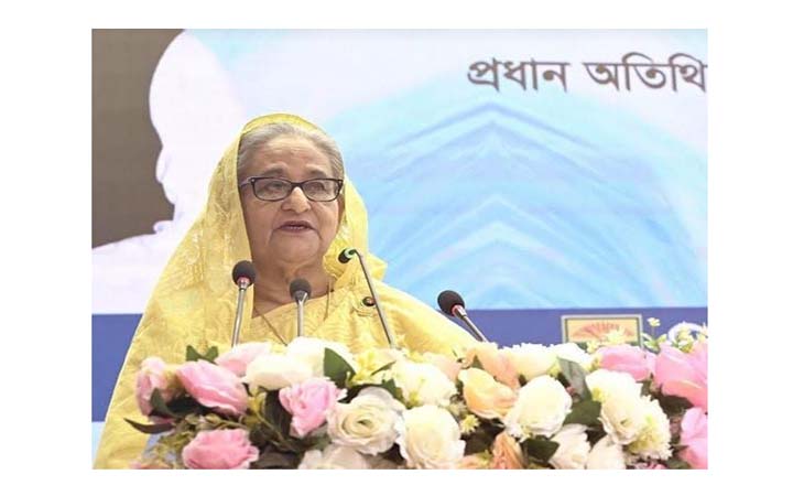 আন্তরিকভাবে কাজ করুন, দেশের উন্নয়ন যাতে বাধাগ্রস্ত না হয় : প্রধানমন্ত্রী