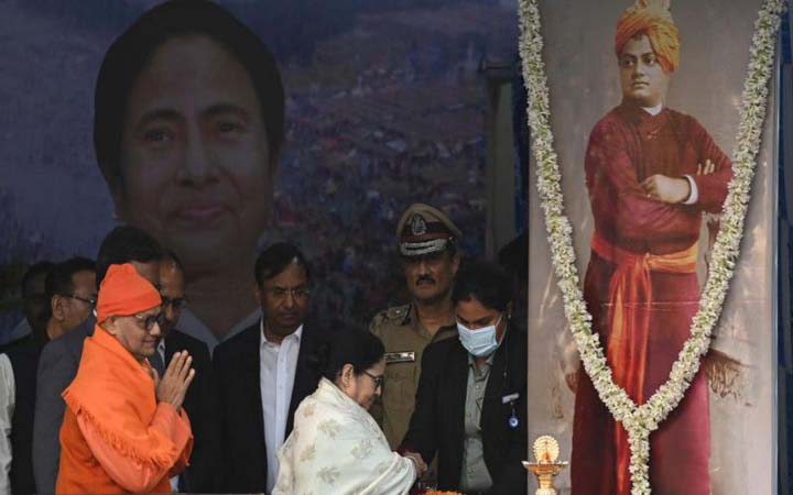 বিবেকানন্দ ও রামকৃষ্ণর বিরুদ্ধে কথা বলে শাস্তি পেলেন ইস্কনের সাধু