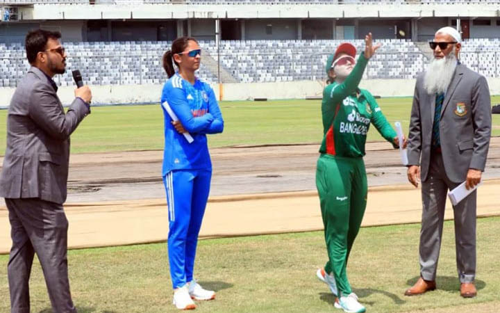 টসে হেরে ব্যাটিংয়ে বাংলাদেশ