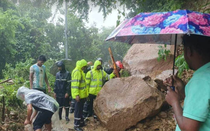 রাঙ্গামাটিতে পানিবন্দি কয়েক লাখ মানুষ, ৩৭১ পাহাড়ধস
