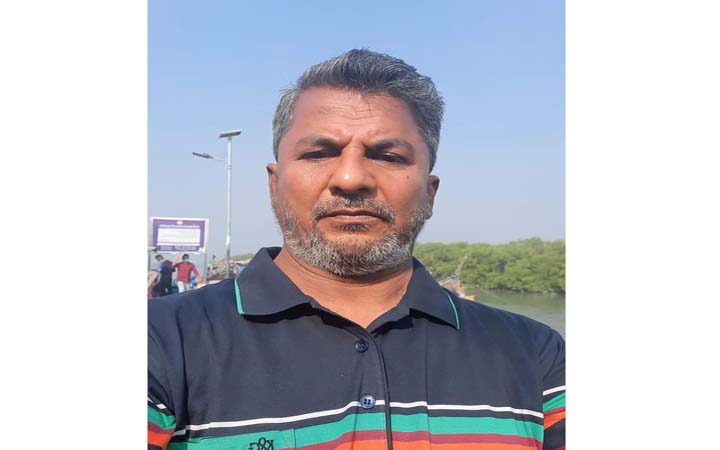পাবনায় দুর্নীতির দায়ে হাই স্কুলের প্রধান শিক্ষকের বেতন-ভাতা বন্ধ