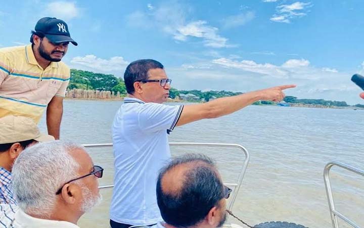 সরকারের কার্যকর পদক্ষেপের সুফল পাচ্ছেন নদী ভাঙনকবলিতরা : এনামুল হক শামীম