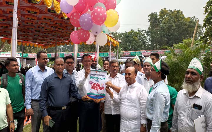 পাবনায় সপ্তাহব্যাপী বৃক্ষরোপণ অভিযান ও বৃক্ষমেলা উদ্বোধন