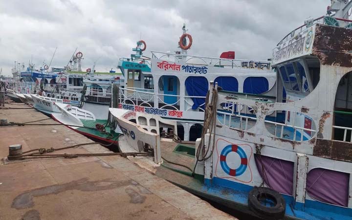 ঘূর্ণিঝড় হামুন : বরিশাল থেকে সব ধরনের লঞ্চ চলাচল বন্ধ ঘোষণা