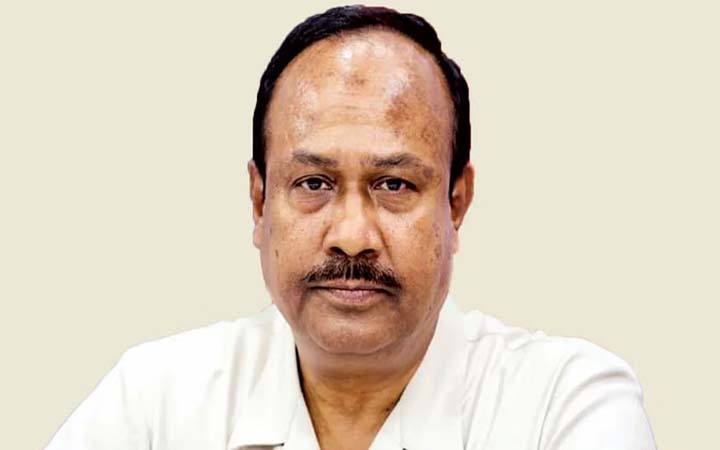 দেশবাসীর কাছে নিঃশর্ত ক্ষমা চাইলেন চুন্নু