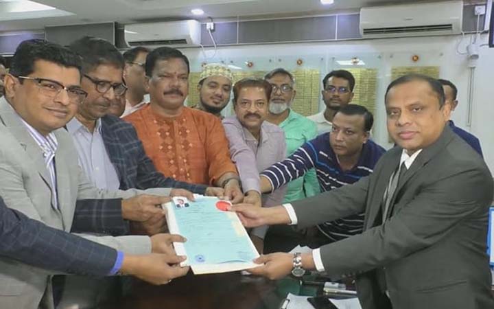 নোয়াখালী-৫ আসনে ওবায়দুল কাদেরের মনোনয়নপত্র জমা