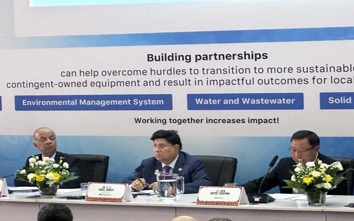 মোমেন পরিবেশবান্ধব শান্তিরক্ষা কার্যক্রমের জন্য উদ্ভাবনের ওপর জোর দেন