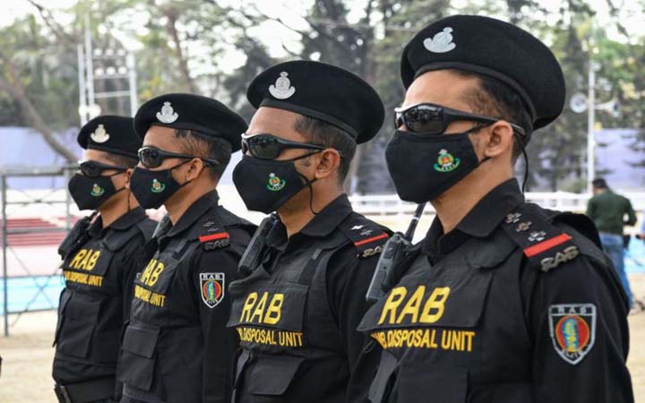বাংলাদেশের রাজনীতিতে ১০ই ডিসেম্বর ভিন্নমাত্রা যোগ করেছে?