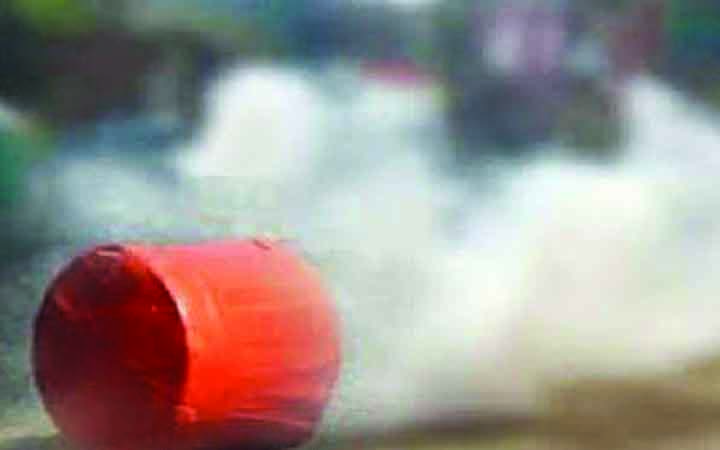 আওয়ামী লীগ নেতার গাড়িতে ককটেল হামলা, ২