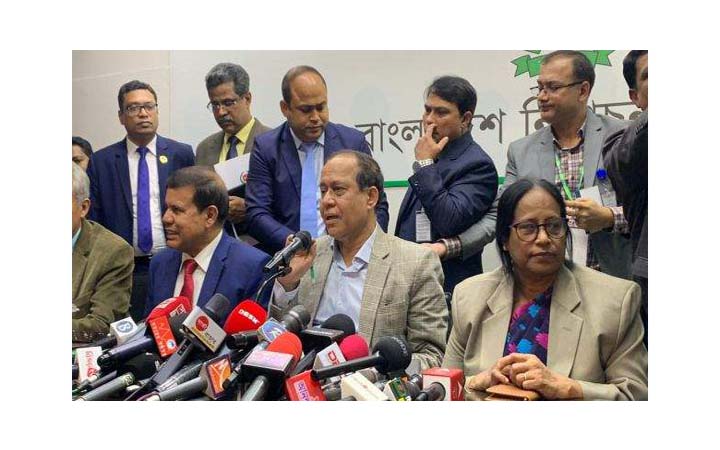ভোট পড়েছে ৪১.৮%, কারো সন্দেহ থাকলে চ্যালেঞ্জ করতে পারেন : সিইসি