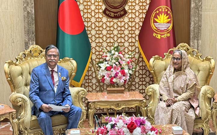 শেখ হাসিনাকে প্রধানমন্ত্রী নিয়োগের সিদ্ধান্ত রাষ্ট্রপতির