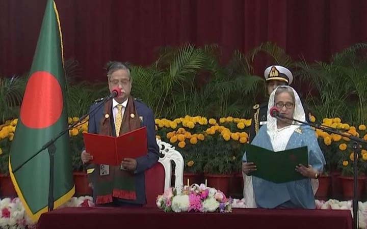 শেখ হাসিনার নতুন সরকারের সামনে প্রধান দুই চ্যালেঞ্জ