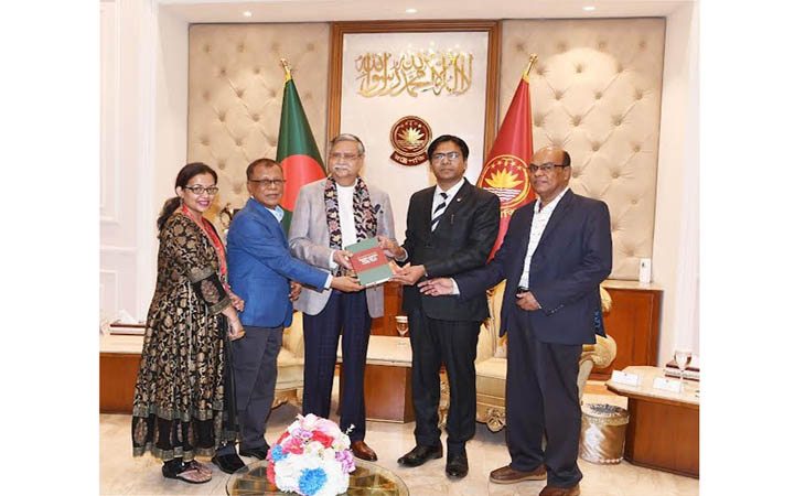 রাষ্ট্রপতির বইয়ের ইংরেজি সংস্করণ প্রকাশিত