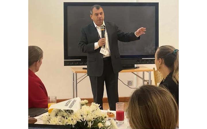 প্লাস্টিক দূষণ মোকাবিলায় বিশ্বকে ঐক্যবদ্ধ পদক্ষেপ নিতে হবে : পরিবেশমন্ত্রী