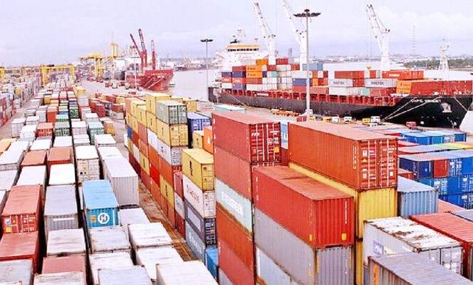 চট্টগ্রাম বন্দরে কনটেইনার ও কার্গো হ্যান্ডলিংয়ে নতুন রেকর্ড