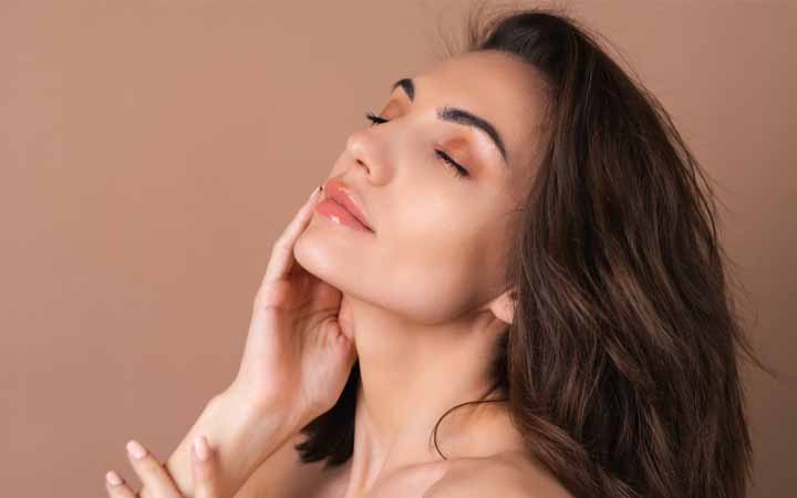 আপনি নায়িকাদের মতো জেল্লাদার ত্বক পেতে এই ৫ খাবার অনুসরণ করুন