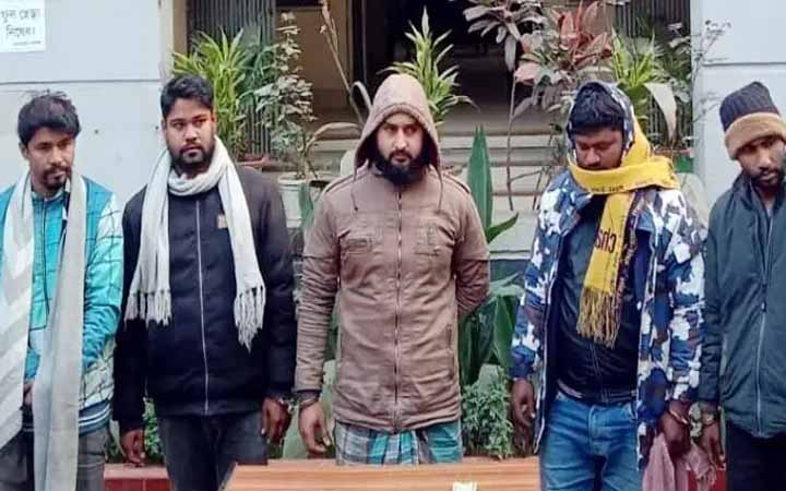 ডিবি পরিচয়ে অপহরণ, বিএনপির স্বেচ্ছাসেবক নেতাসহ গ্রেফতার ৫