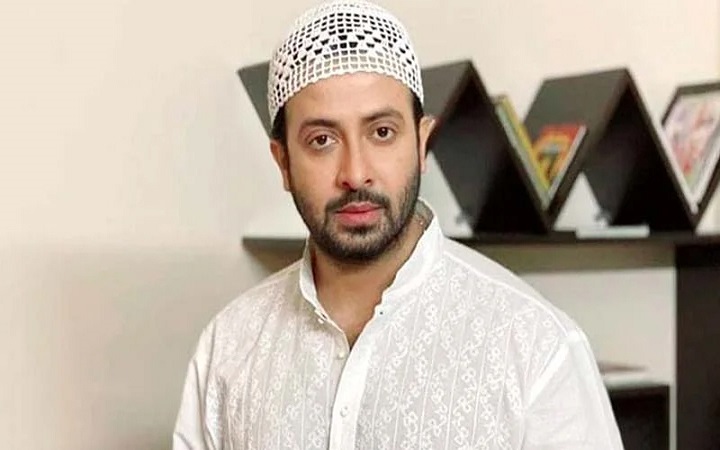 ওমরাহ করতে সৌদি গেলেন শাকিব খান