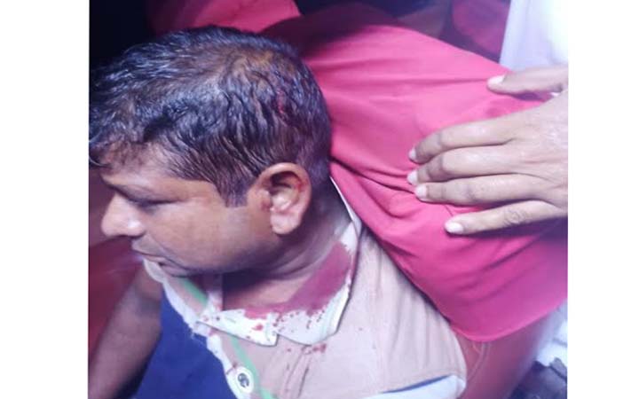 বেড়া উপজেলা উপ-নির্বাচনে আ'লীগ প্রার্থী বাবুর গাড়ি বহরে হামলা, ৩০ জন আহত, ৪০টি গাড়ী ভাংচুর