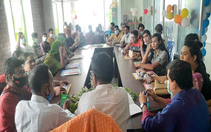 পাবনায় হিজড়াদের ১২ দিনব্যাপী দক্ষতা উন্নয়নমূলক প্রশিক্ষণ শুরু