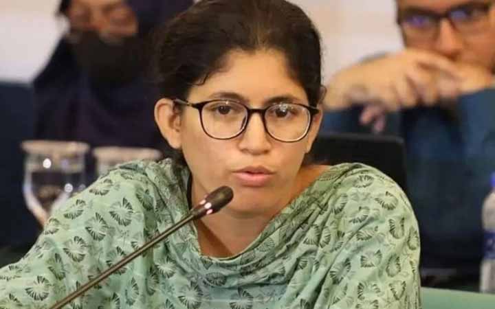 দেশের রাজনীতি একদল মোনাফেকের হাতে পড়ছে: উমামা ফাতেমা