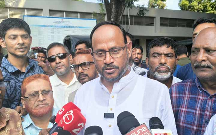 ফ্যামিলি কার্ড নিয়ে অনিয়ম করলে কাউকে ছাড় দেওয়া হবে না: প্রতিমন্ত্রী টুকু