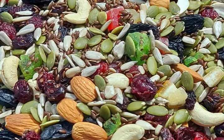 রোমাঞ্চ বা আড্ডাতে সঙ্গী হোক স্বাস্থ্যকর খাবার