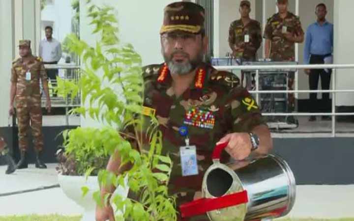 বৃক্ষরোপণ কর্মসূচির উদ্বোধন করলেন সেনাপ্রধান