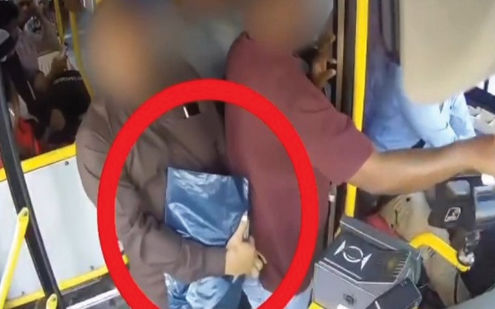 কুয়েতে বাসে ডাকাতির অভিযোগে ৩ বাংলাদেশি গ্রেফতার