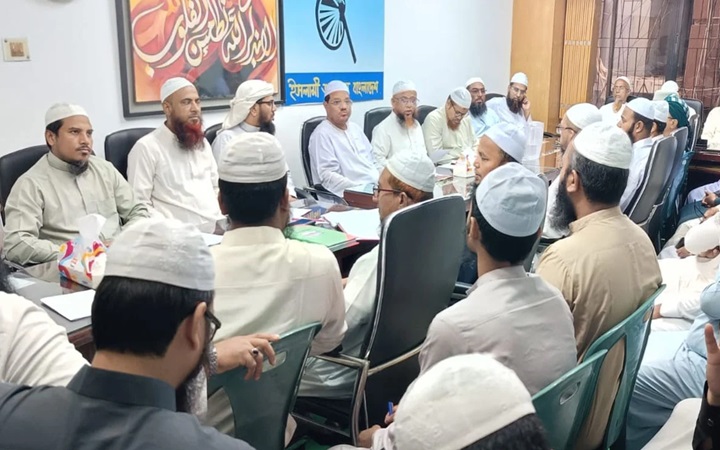 সন্ত্রাসীদের শাস্তিতে উদাসীনতা হলে দেশব্যাপী ক্ষোভের দাবানল ছড়াবে - মুফতি রেজাউল