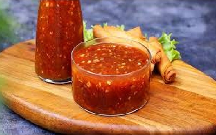 খুব সহজে ঘরেই তৈরি করুন চিলি সস