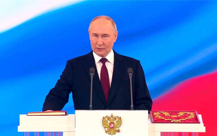 রাশিয়া ইরানের পাশে থাকবে ও মধ্যপ্রাচ্যে শান্তি প্রতিষ্ঠায় কাজ করবে: পুতিন