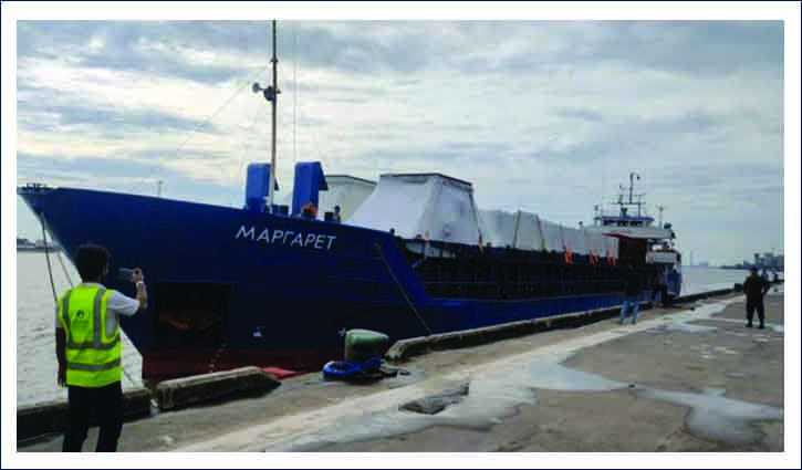 রূপপুর বিদ্যুৎকেন্দ্রের মেশিনারিজ নিয়ে মোংলায় বিদেশী জাহাজ