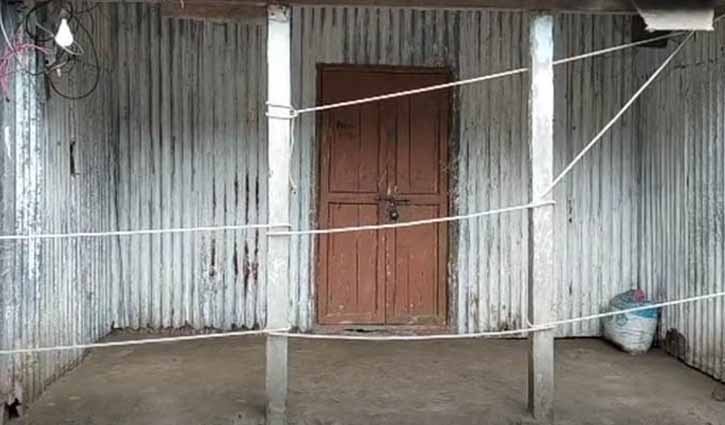 সিঁধ কেটে ঢুকে গলা কেটে হত্যা