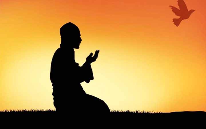 ঈমানের পরই সালাতের প্রতি গুরুত্ব দিতে হবে